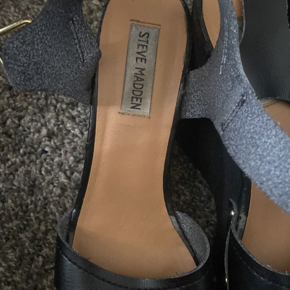Black Steve Madden Wedges - Picture 2 of 2